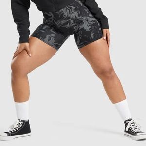 GYMSHARK • Power High Rise Shorts • Size Medium